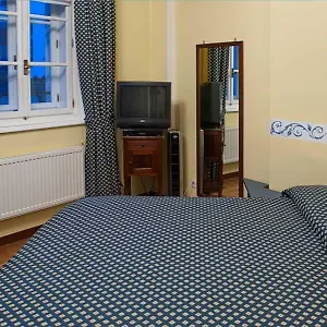 residence-tynska.praguehotelsweb.com/